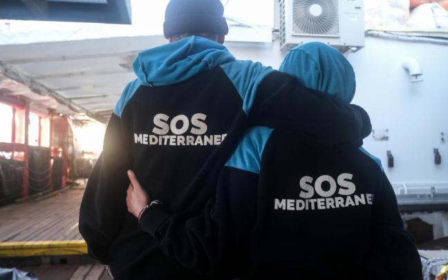 Creada en mayo de 2015 por activistas civiles "como respuesta a la trágica pérdida de vidas en el Mediterráneo y ante la incapacidad de la Unión Europea para abordar el problema", SOS Méditerranée ha puesto a salvo a más Creada en mayo de 2015 por activistas civiles "como respuesta a la trágica pérdida de vidas en el Mediterráneo y ante la incapacidad de la Unión Europea para abordar el problema", SOS Méditerranée ha puesto a salvo a más