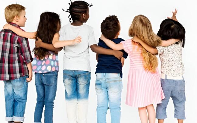 El número de adopciones internacionales se ha desplomado en Euskadi desde 2010.