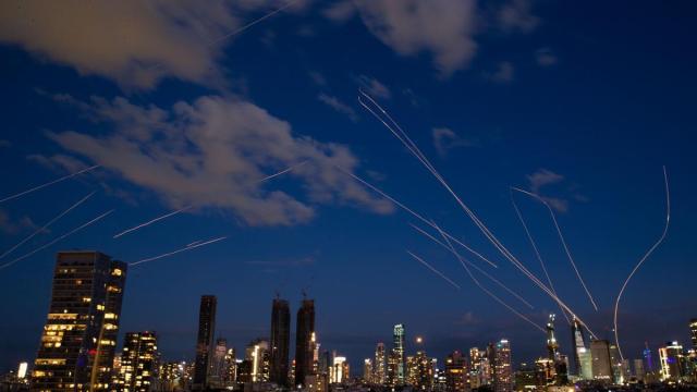 Proyectiles sobre Tel Aviv.