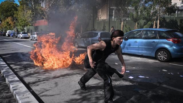En imágenes: Cerca de 2.000 detenidos y 65 trabajadores heridos en las protestas estudiantiles que sacuden Francia