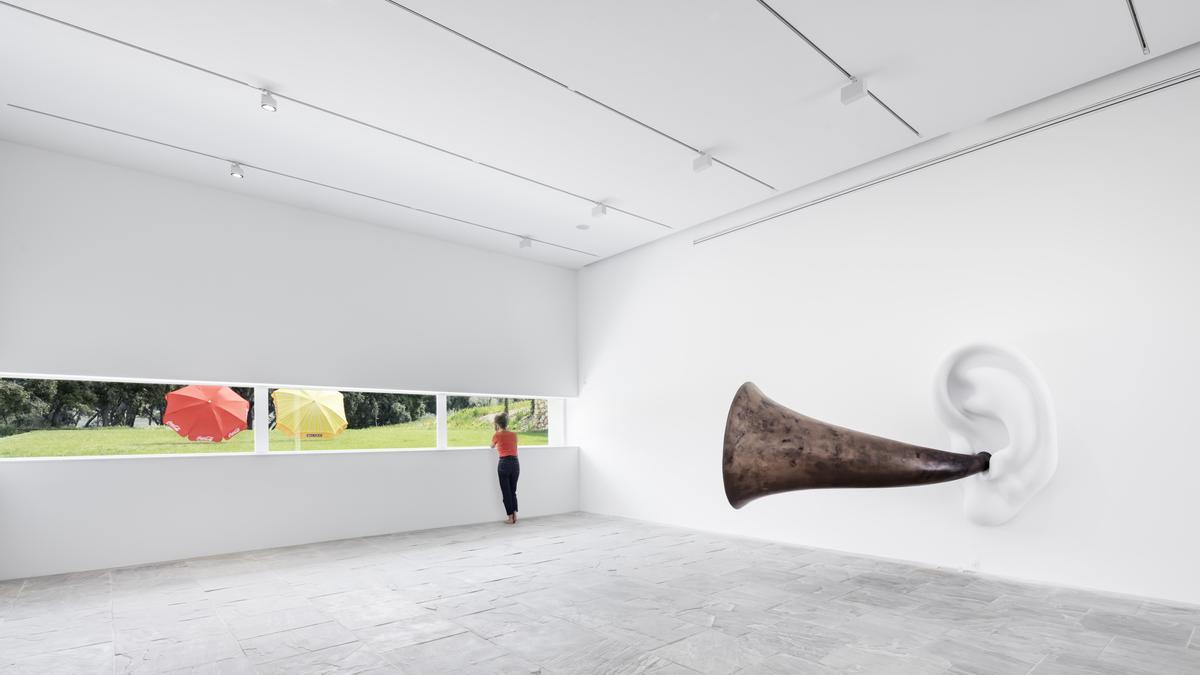 Una de las esculturas que se pueden observar en esta isla-museo.