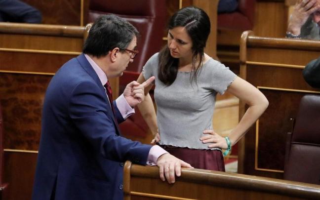 El portavoz del PNV en el Congreso, Aitor Esteban, con Ione Belarra, en una imagen de archivo