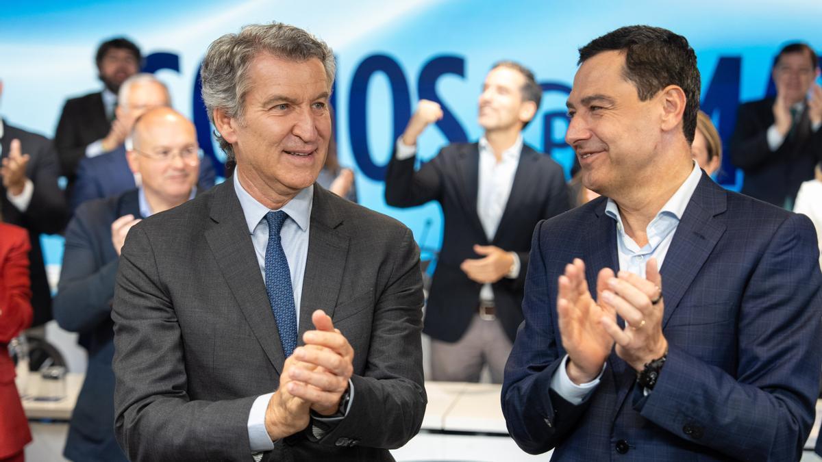 Juanma Moreno y Alberto Núñez Feijóo, en la Junta Directiva Nacional del PP.