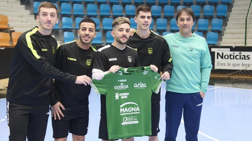 Geraghty (i), Abdel, Vento y Rosic, los cuatro internacionales del Xota, con Imanol Arregui.