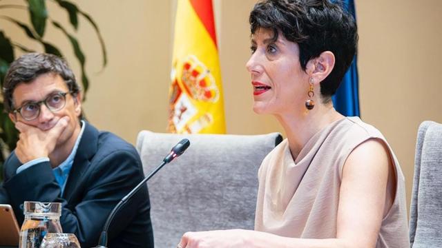 El secretario de Estado de la Seguridad Social, Borja Suárez, con la ministra Elma Saiz