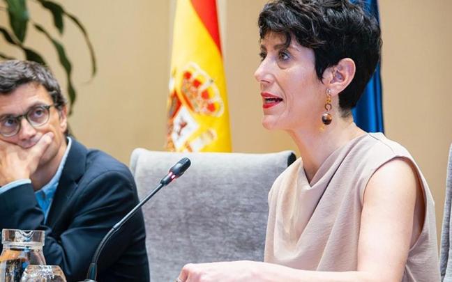 El secretario de Estado de la Seguridad Social, Borja Suárez, con la ministra Elma Saiz