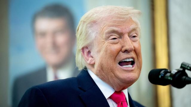 Trump, durante su comparecencia.