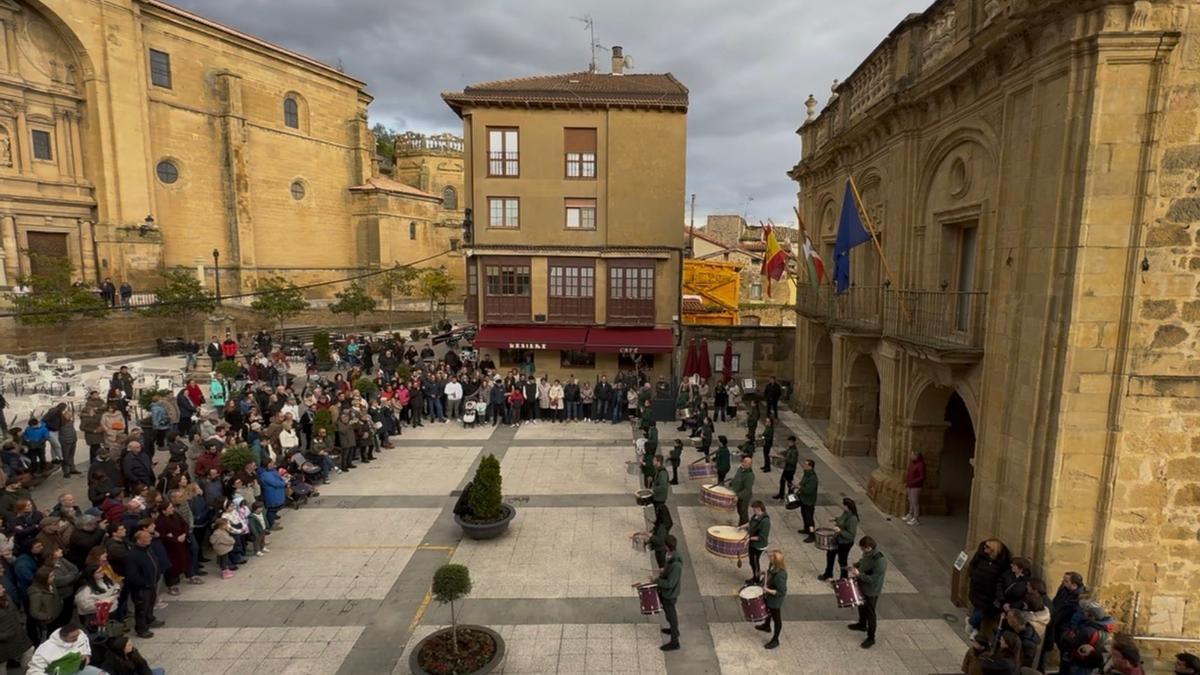 Exaltación de bandas de tambores en Labastida