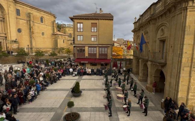 Exaltación de bandas de tambores en Labastida
