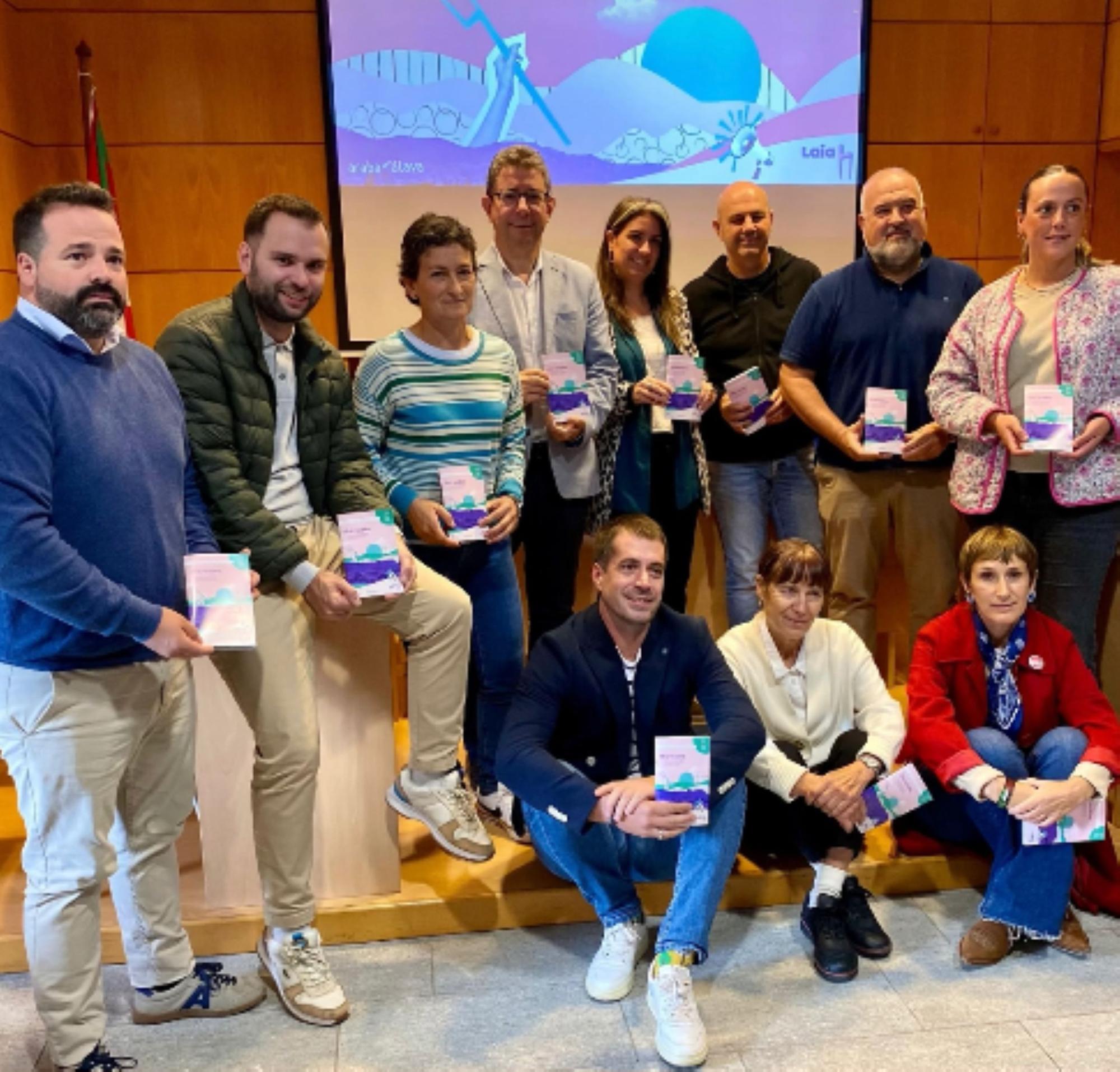 Presentación del nuevo curso de Laia Aiaraldea este mediodía en el Ayuntamiento de Ayala en Respaldiza