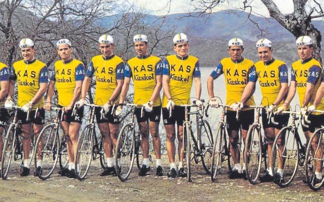 Formación del Kas en 1965