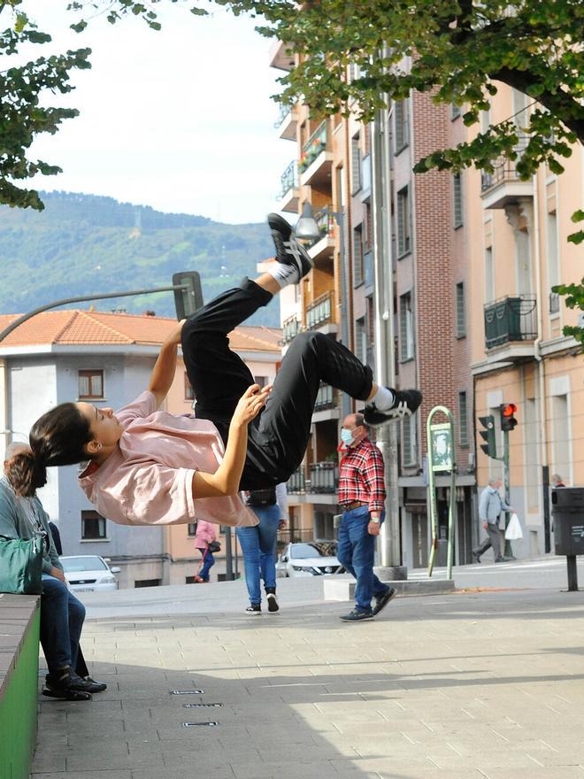 Alba Salazar, una joven que practica parkour.