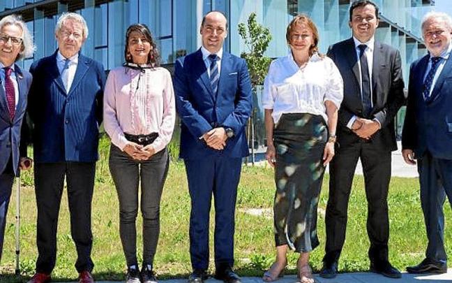 La delegación colombiana y los promotores del Corredor del Hidrógeno. La delegación colombiana y los promotores del Corredor del Hidrógeno.