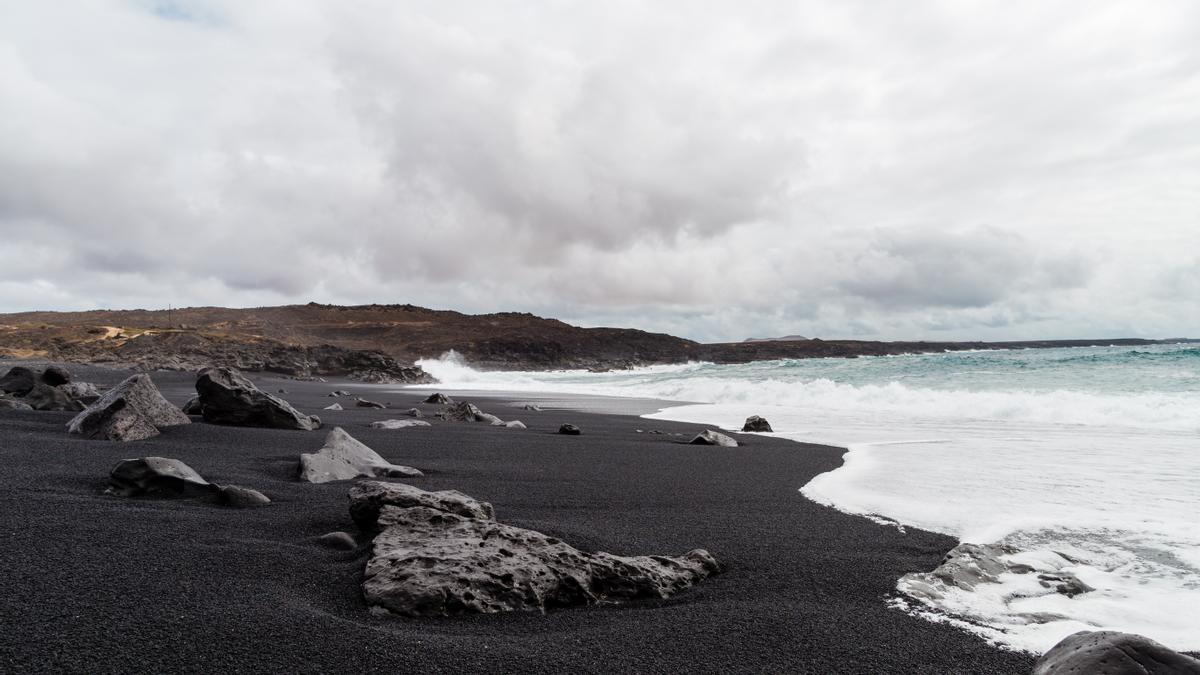 La playa de Janubio, en el suroeste de Lanzarote, en las islas Canarias.