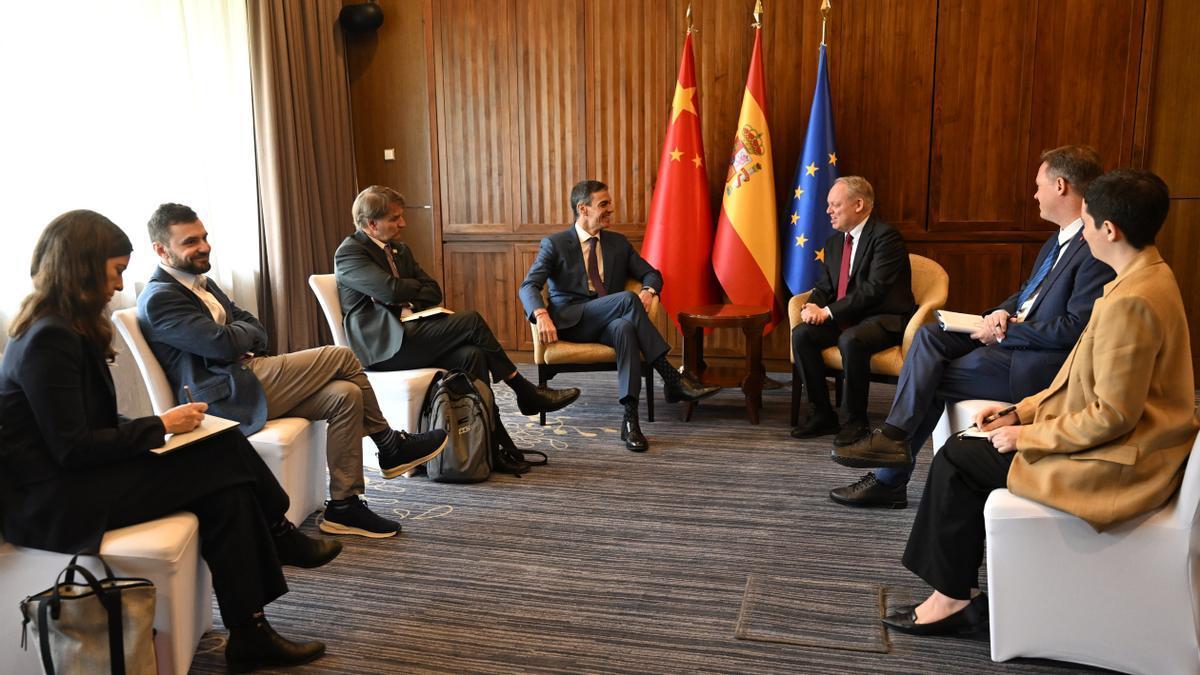 Sánchez ha mantenido un encuentro con Jens Eskelend, presidente de la Cámara de Comercio Unión Europea-China