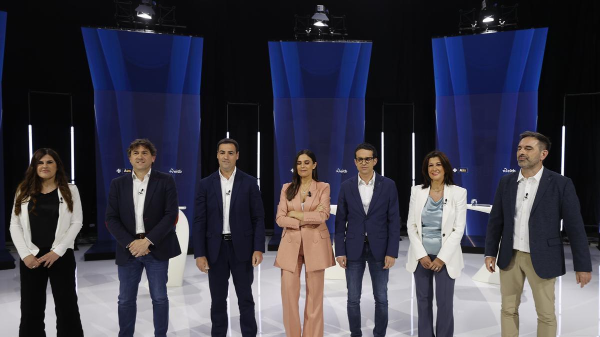 Los candidatos a lehendakari antes del debate celebrado en la televisión pública vasca.