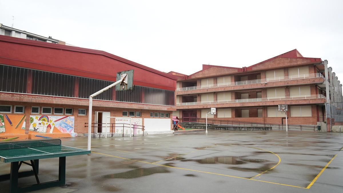 Actualmente el CEIP Deusto oferta Infantil y Primaria en su centro.