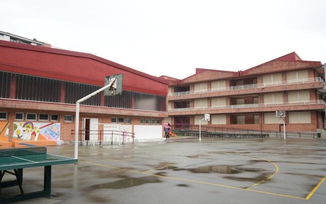 Actualmente el CEIP Deusto oferta Infantil y Primaria en su centro.