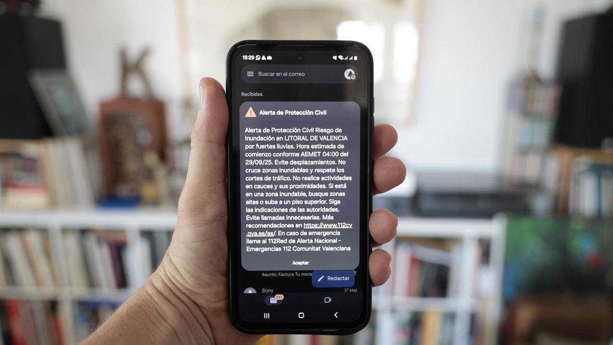 Mensaje de alerta por fuertes lluvias enviado por la Generalitat a los valencianos.