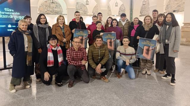 Representantes municipales y de diferentes agentes que constribuyen en dar contenido a la programación.