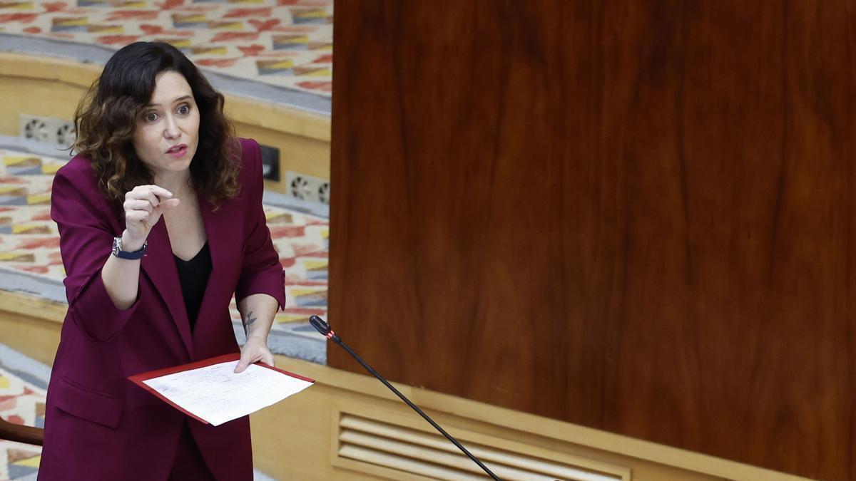 La presidenta de la Comunidad de Madrid, Isabel Díaz Ayuso, durante su intervención en el pleno de control al Gobierno en la Asamblea de Madrid.