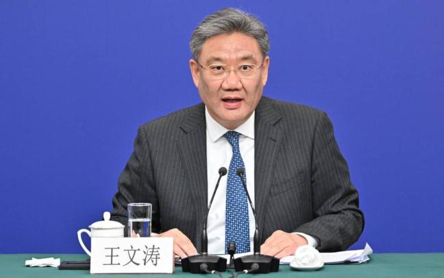 China anuncia un acuerdo de cooperación con la UE para evitar los aranceles a los vehículos eléctricos / EP China anuncia un acuerdo de cooperación con la UE para evitar los aranceles a los vehículos eléctricos