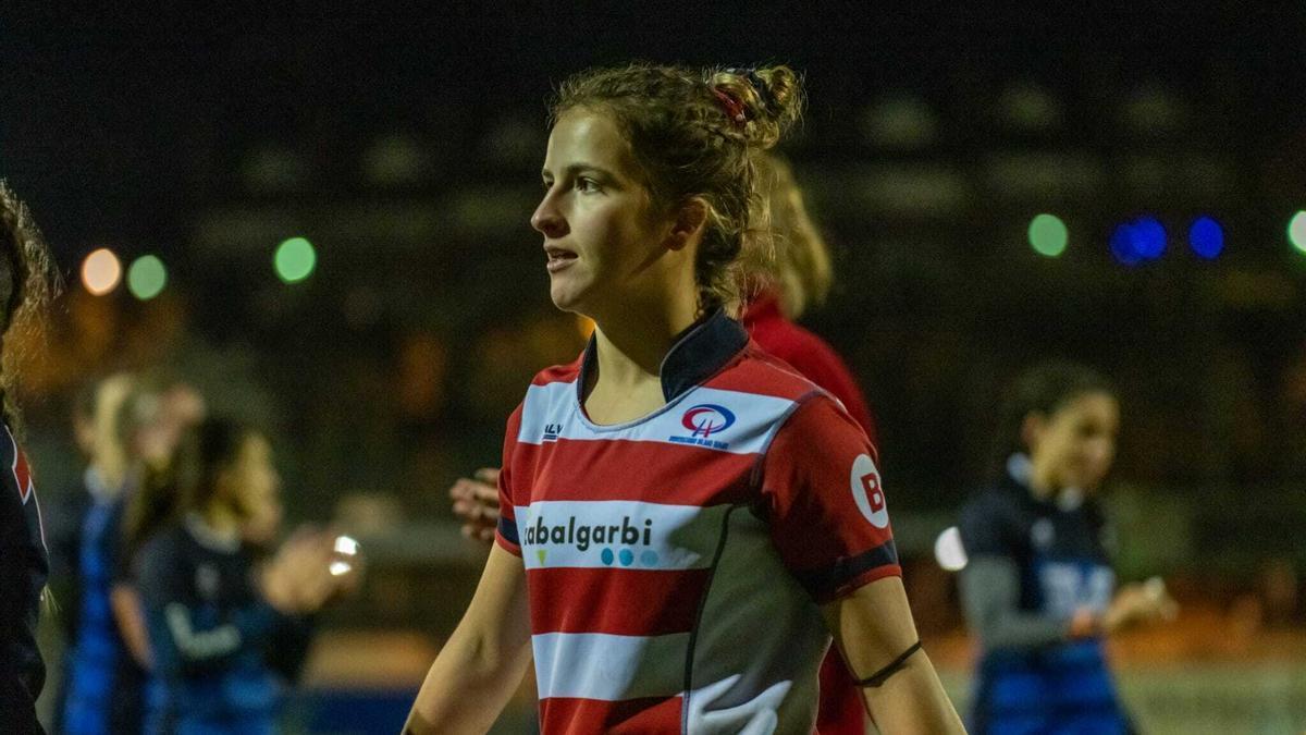 Mariana Mendívil es capitana del equipo Universitario Bilbao rugby; son campeonas de la Liga Vasca.