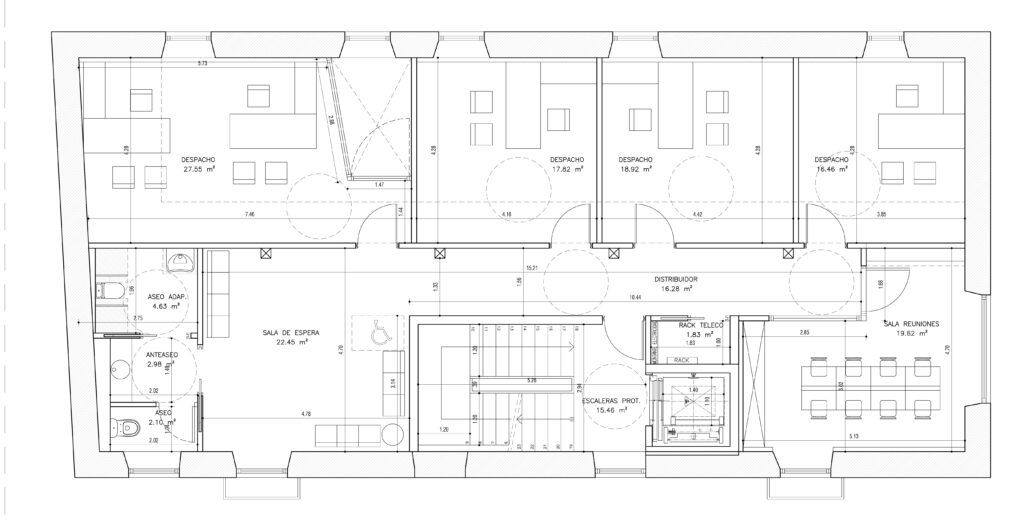 La primera planta quedará distribuida en cuatro despachos y una sala de reuniones
