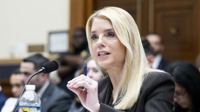 Pam Bondi en una imagen de archivo