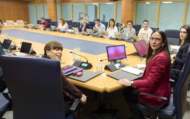 La consejera de Educación, Begoña Pedrosa, presenta una estrategia integral para la mejorar de los resultados educativos en el período 2025-2028.
