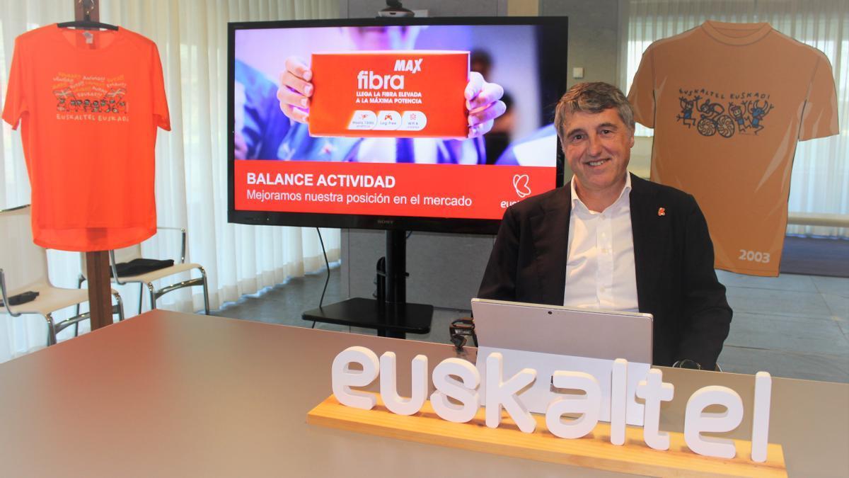 Jon Ander de las Fuentes, director de Euskaltel, para Euskadi.