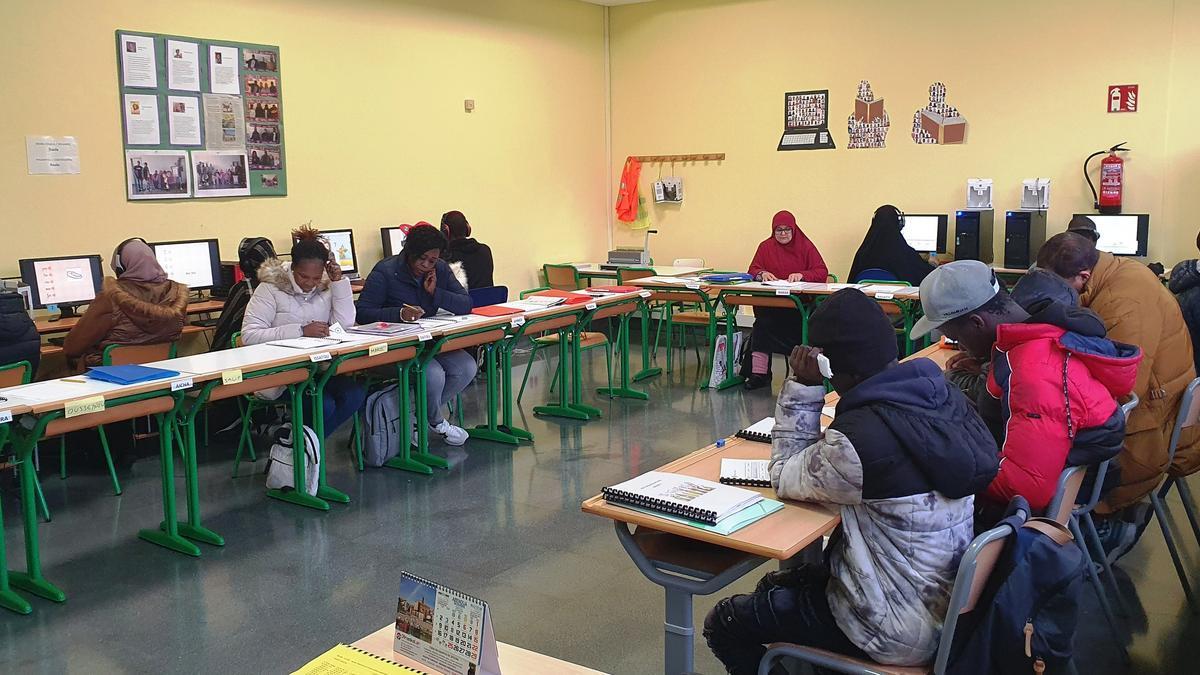 El CEPA de Gernika-Lumo ofrece formación adaptada a las necesidades de las personas adultas.