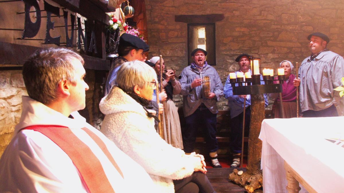 Este sábado se volverán a cantar en Zeanuri 37 coplas frente a la imagen de Santa Águeda