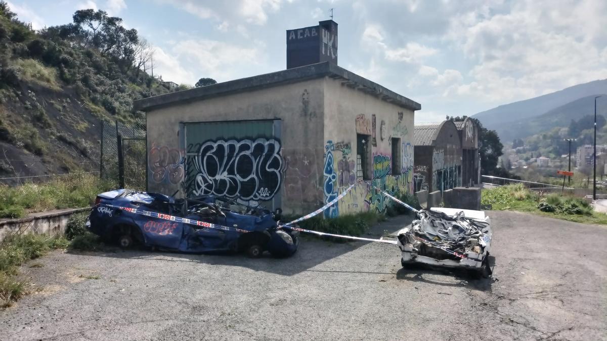 Los vehículos que intentaron robar en Trapagaran están el parque de bomberos