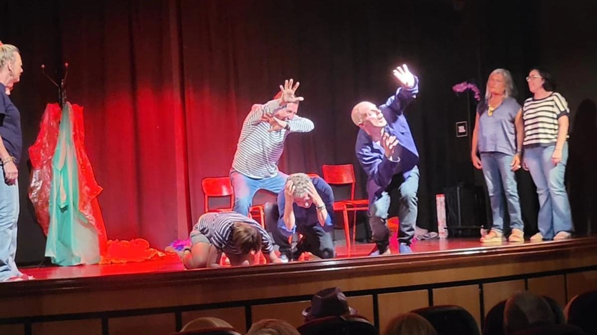 El taller busca fomentar la creatividad en euskera