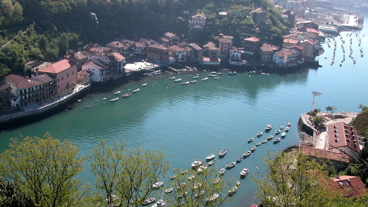 Vistas de Pasaia desde las alturas.