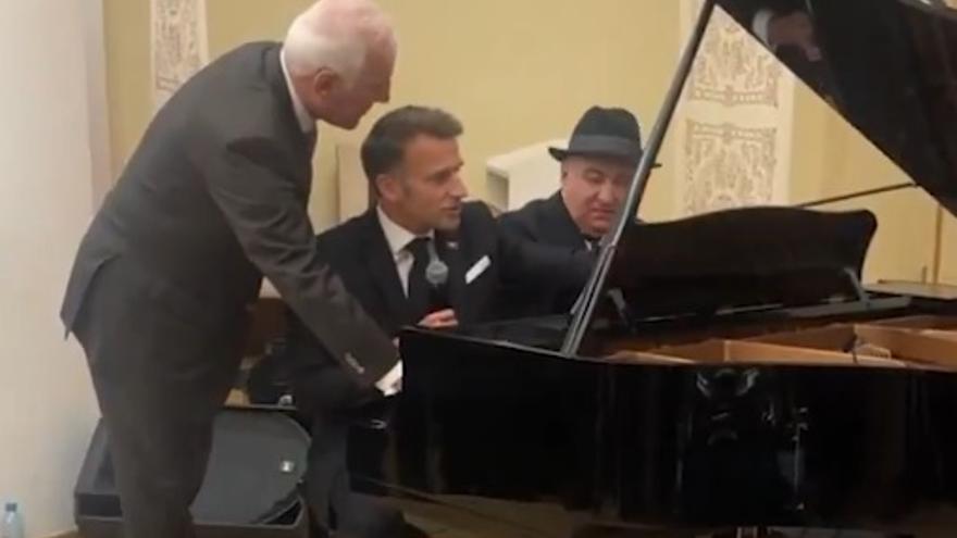 Macron canta 'La Bohème' en Armenia con música del presidente y primer ministro del país.