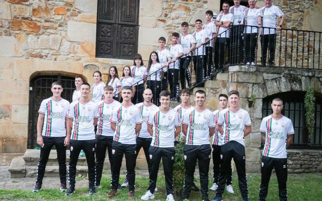 Los representantes de Euskal Selekzioa en el Campeonato del Mundo sub'23 de trinkete.