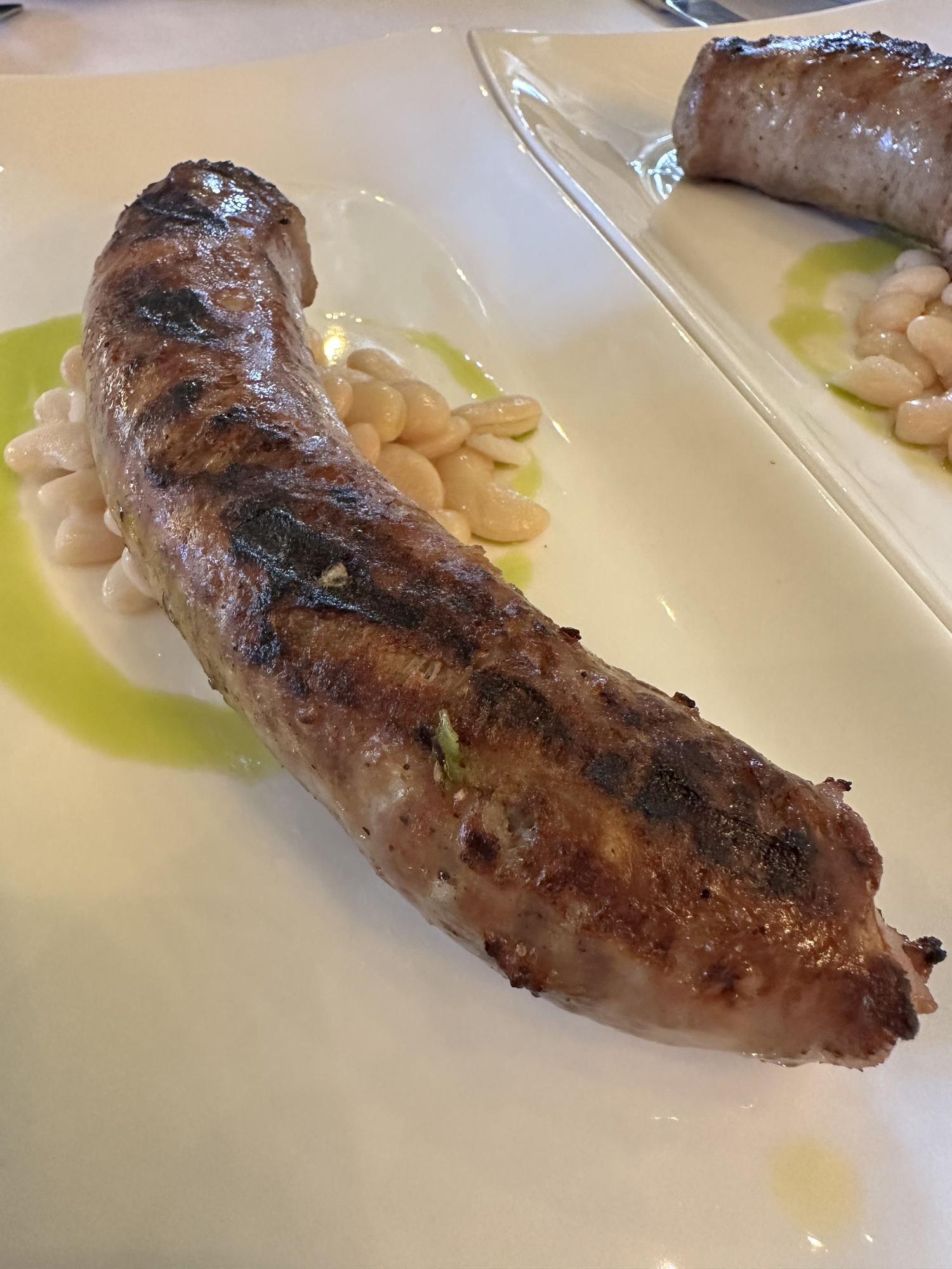 Butifarra de la casa con judías del ganxet, en La Venta.