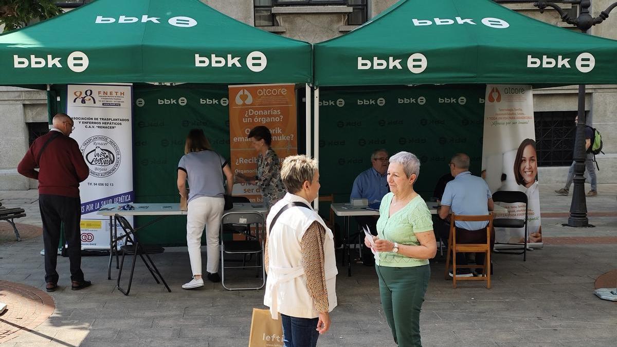 Atcore y Renacer conmemoran en el centro de Bilbao el Día Nacional del Donante.