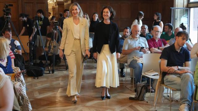 La consejera de Autogobierno, Maria Ubarretxena, a su llegada al curso de verano sobre el futuro del autogobierno / Irekia La consejera de Autogobierno, Maria Ubarretxena, a su llegada al curso de verano sobre el futuro del autogobierno