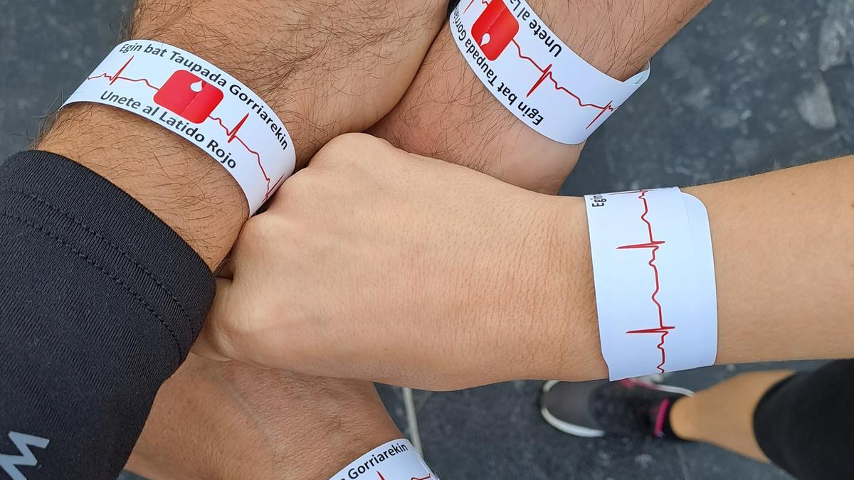 Corredores de empresas donantes de sangre a favor de la donación
