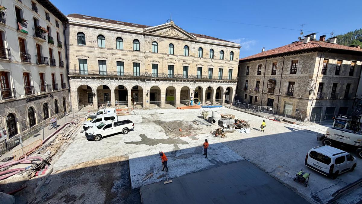Imagen de las obras que desde el pasado abril se ejecutan en la plaza San Martín.