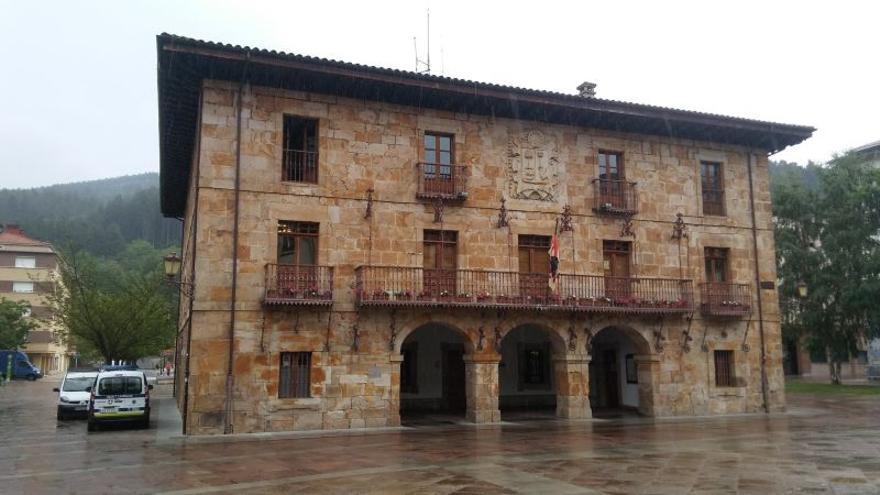 El ayuntamiento de Legazpi.