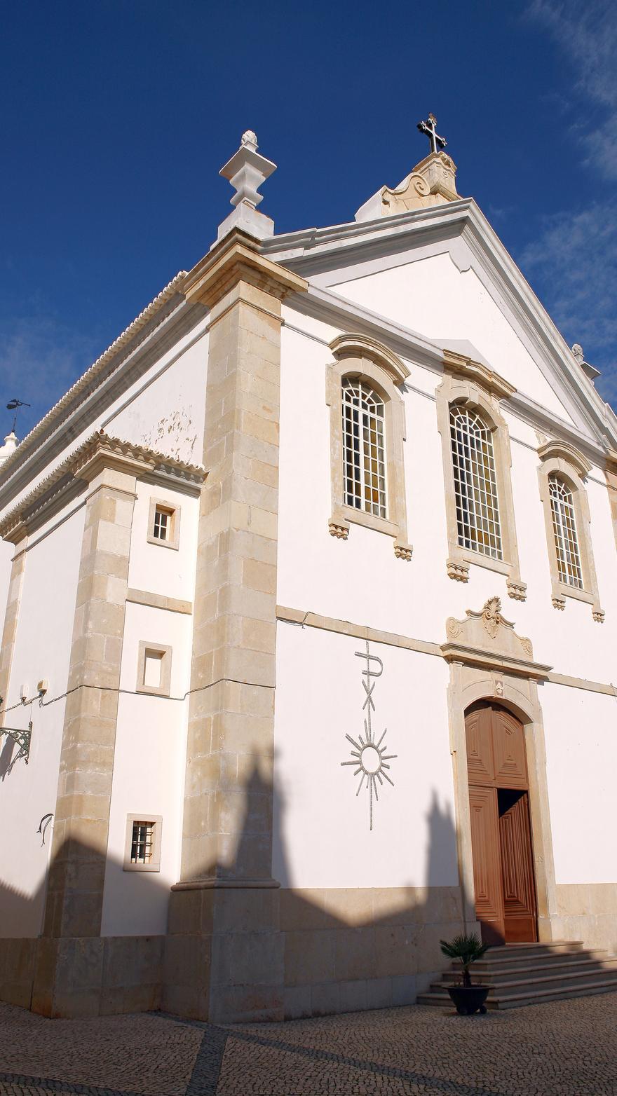 Fachada dela iglesia MAtriz de la ciudad