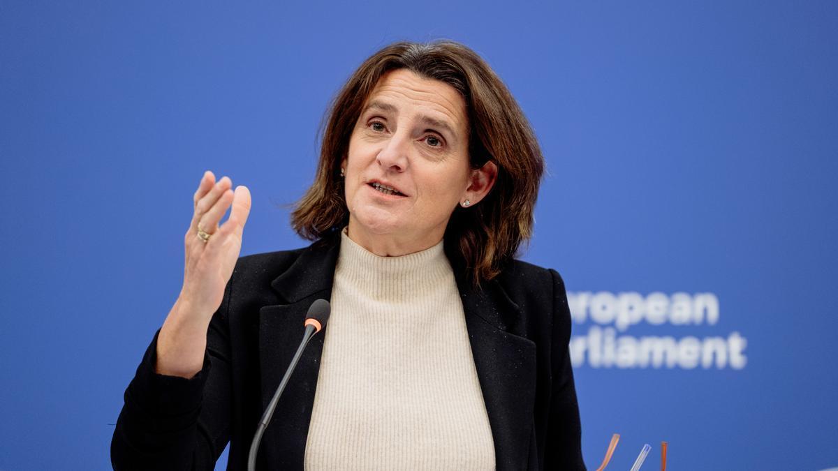 La vicepresidenta de Transición Limpia, Justa y Competitiva de la Comisión Europea, Teresa Ribera, en una comparecencia ante la prensa.