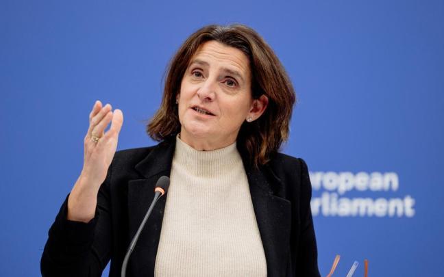 La vicepresidenta de Transición Limpia, Justa y Competitiva de la Comisión Europea, Teresa Ribera, en una comparecencia ante la prensa.
