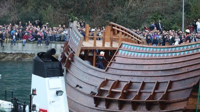 Espectacular botadura de la nao San Juan