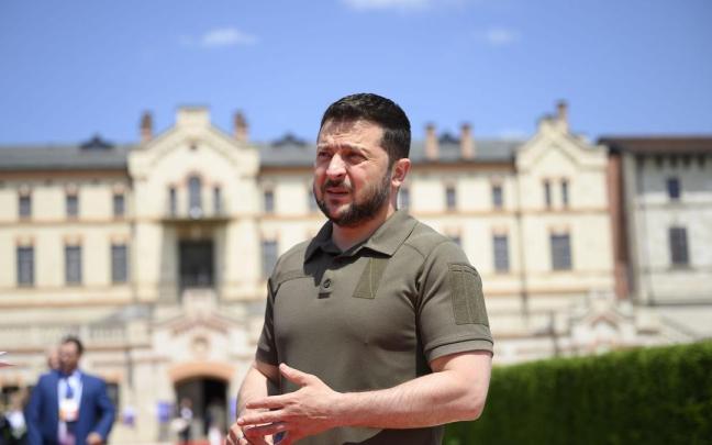 El presidente de Ucrania, Volodimir Zelenski, en la cumbre de la Comunidad Política Europea celebrada en Moldavia.