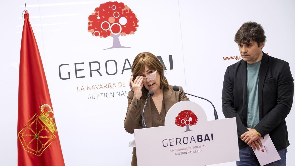 Uxue Barkos y Pablo Azcona, en la rueda de prensa de este miércoles.